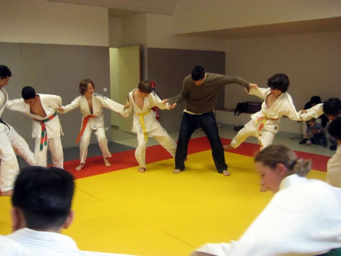 319362_382552818460704_1662057012_n