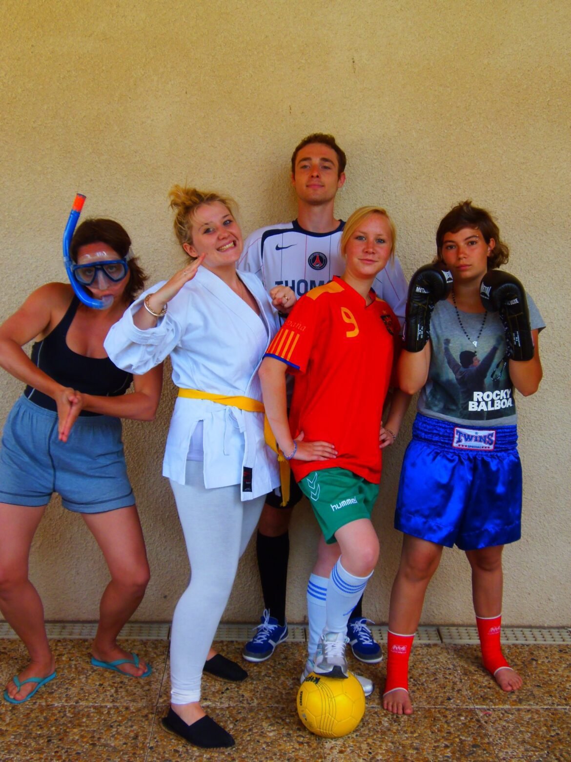 221573_391319037584082_2030952239_o