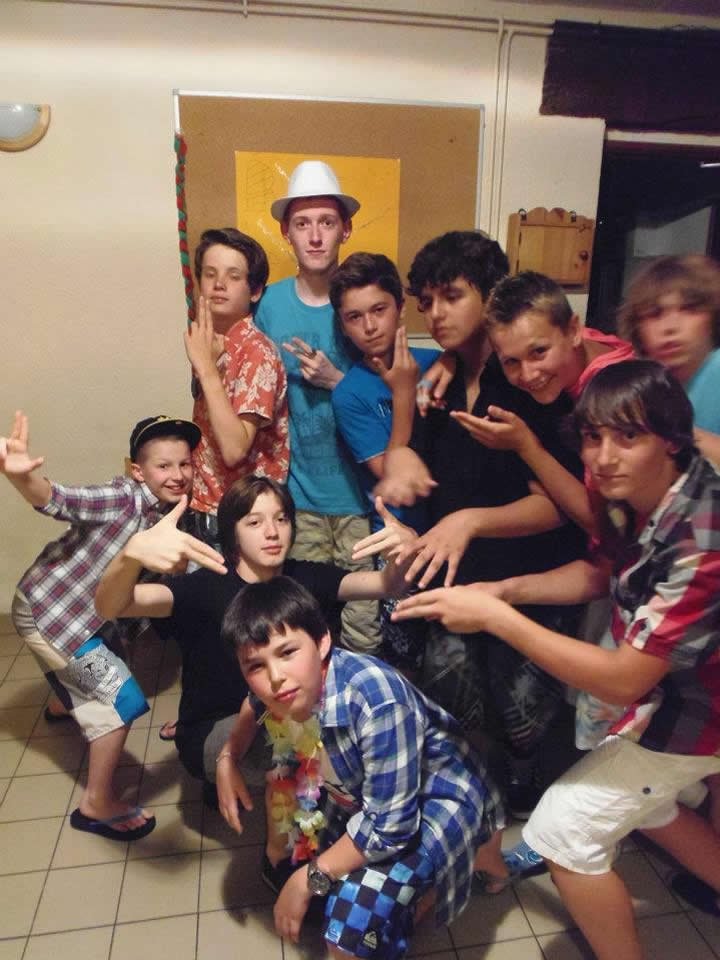 564151_392118424170810_1818043425_n