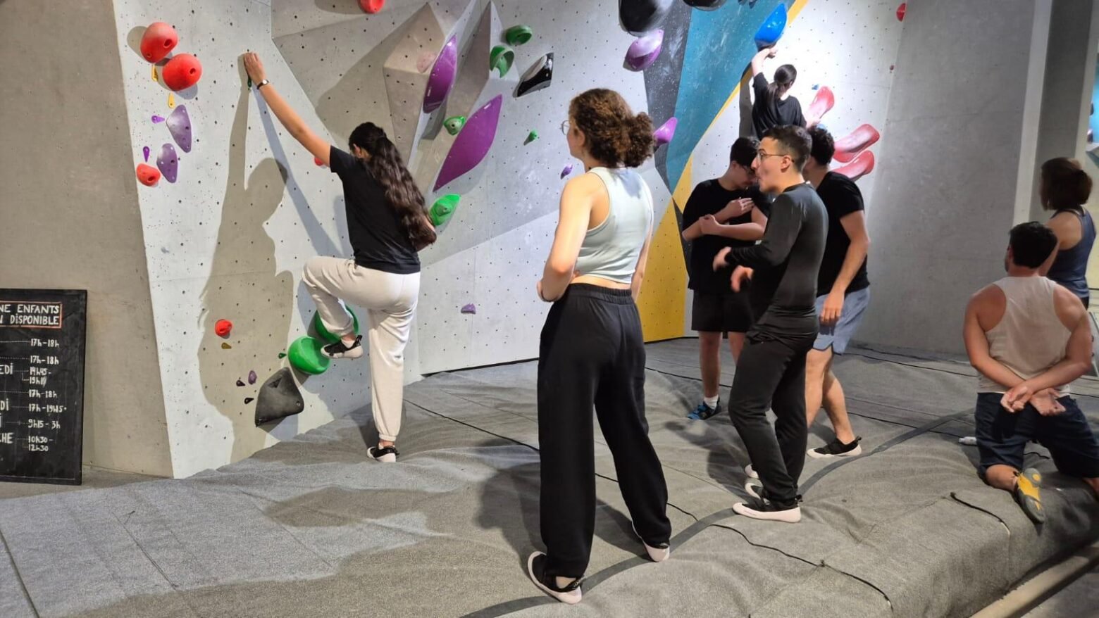 Favoriser l’esprit d’équipe au JCB